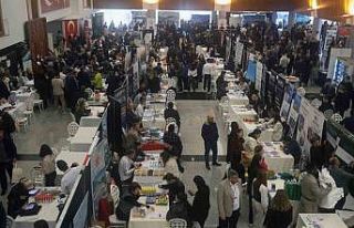 Turizm profesyonelleri öğrencilerle buluştu