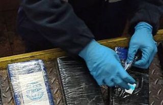 Türkiye’ye kokain sokmak isteyen Bulgar polis memuru...