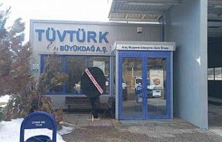 TÜVTÜRK’e siyah çelenk bırakıldı