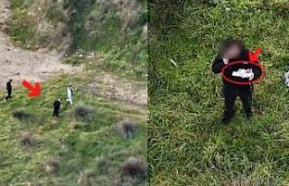 Tuzla’da parkta uyuşturucu alışverişi yapan...