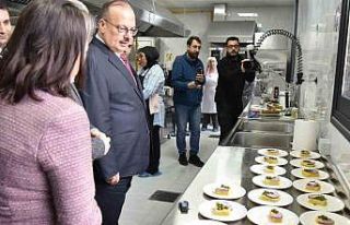 Vali Canbolat Didim Mutfak Akademisi’nde incelemelerde...