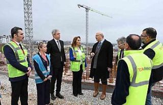 Vali Köşger, Denizli Acil Durum Hastanesi inşaatının...