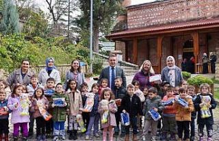 Vali Sözer, Şeyh Edebali Türbesi’nde anaokulu...
