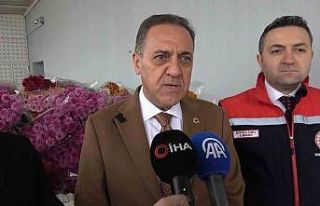 Yalova’da çiçek mezatlarında Sevgililer Günü...