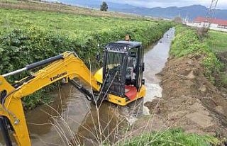 Yenipazar’da yağış sonrası yol bakım ve parke...