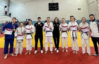 Yıldızlar judo grup müsabakalarında büyük başarı