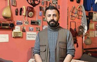 Yüksekova’da 90’lar temalı kafe geçmişle bugün...