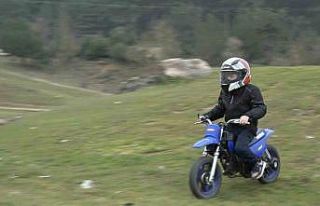 2 yaşında bisiklete binince, hedefini büyüttü