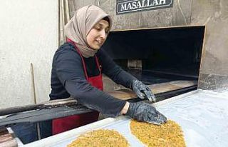 4 çocuk annesini gören şaşırıyor: Elinde küreği...