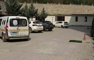 8’inci kattaki balkondan düşen genç hayatını...