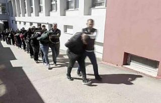 Adana’da zehir tacirlerine operasyon: 11 tutuklama