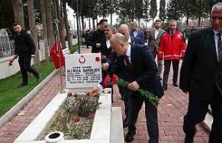 Adıyaman kent protokolü şehitlik ziyaretinde bulundu