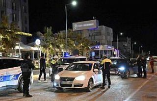 Adıyaman’da, 2 bin 305 kişinin kimliği kontrol...