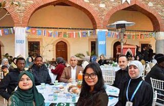 ADÜ Rektörü Kent, uluslararası öğrencilerin...