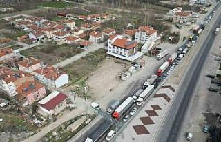 Afyonkarahisar’da bayram trafiği yoğunluğu başladı