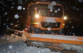 Alacabel’de yağmur kara döndü, kar kalınlığı...