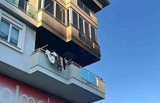 Alanya’da apartman balkonunda çıkan yangın korkuttu