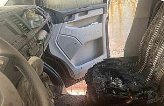 Alanya’da hafif ticari araç yangını korkuttu