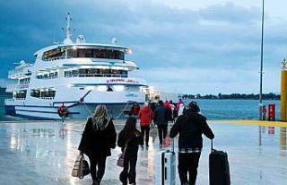 Aliaport Deniz Yolcu İskelesi’nde ilk sefer yapıldı