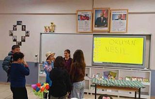 Altıntaş’ta öğrenciler kitapları drama ile...