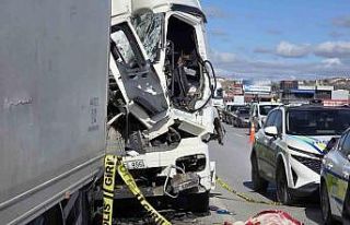 Ankara’da tıra çarpan tanker şoförü hayatını...