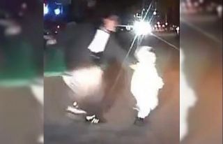 Annesinin elinden kaçıp yola koşan çocuk kazadan...