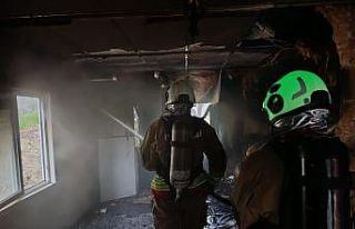 Antakya’da müstakil ev yanarak kullanılmaz hale...