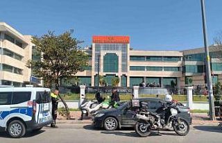 Antalya Kepez Kaymakamlığında silah sesleri duyuldu