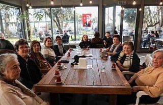 Antalya’da 57 yıllık dostlar çay bahçesinde...