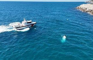 Antalya’da balıkçı teknesi battı: 3 kişi son...