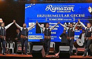 Antalya’daki Erzurumlular gecesinde türküler söylendi...