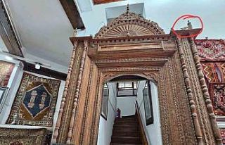 Antalya’daki halı dükkanında dekor olarak kullanılan...