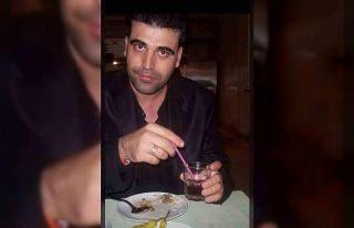 Arnavutköy’de iki otomobil kafa kafaya çarpıştı:...