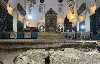 Asırlar sonra ortaya çıktı... Muradiye’de gizli...