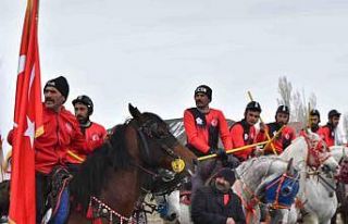 Aşkale’nin kurtuluş bayramında cirit coşkusu