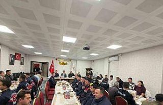 Aslanapa Kaymakamı Tosun, emniyet ve jandarma personeliyle...