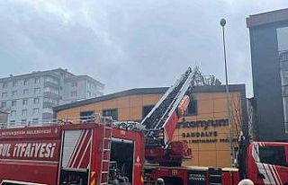 Ataşehir’de metal imalathanesinde yangın paniği