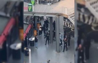 AVM’de iki grup arasında kavga: Güvenlik müdahale...