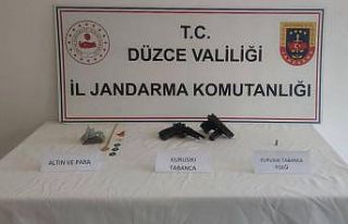 Aynı yöntemle evleri soyan 3 hırsız yakalandı