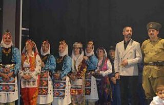 Ayvalık’ta Çanakkale destanı halk danslarıyla...