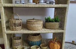 Bafra’da atık kağıtlar sanata dönüşüyor