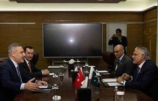 Bakan Fidan, Azerbaycanlı ve Pakistanlı mevkidaşlarıyla...