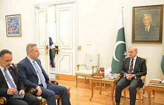 Bakan Fidan, Pakistan Başbakanı Şerif tarafından...