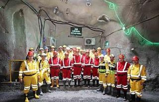 Bakan Işıkhan, yerin 320 metre altında maden işçileriyle...