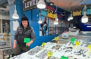 Balıkçı tezgahlarında Ramazan bereketi