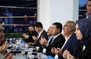 Başkan Aras, Kavaklıdere’de vatandaşlar ile iftar...