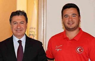 Başkan Aras’tan dünyada ‘Yılın Okçusu’...