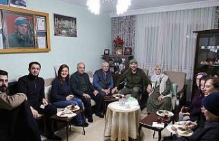 Başkan Arıkan, şehit annelerini ziyaret etti