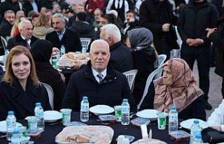 Başkan Bozbey kendi mahallesinde komşularıyla iftar...
