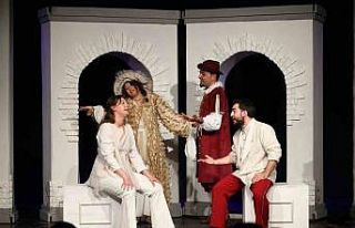 Başkan Doğan; "Tiyatro ortak değerlerin yaşatılmasında...